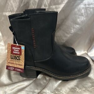 Black Muk Luks boots, size 8. New in the box. NIB!! Create a bundle and save!